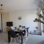 Spacious Duplex With South-Facing Terrace
