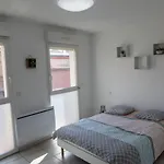 Spacious Duplex With South-Facing Terrace