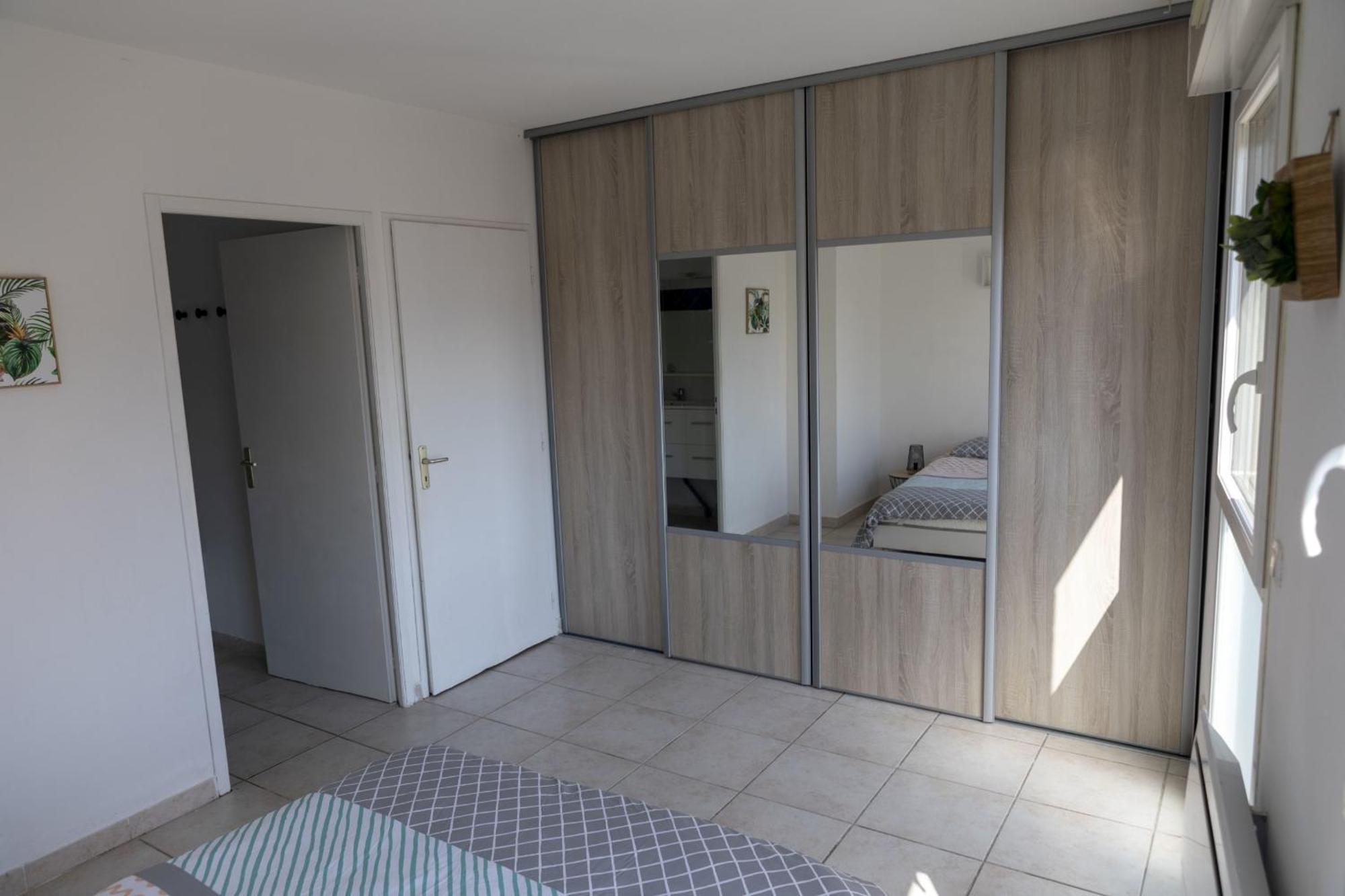 Spacious Duplex With South-facing Terrace Apartment *